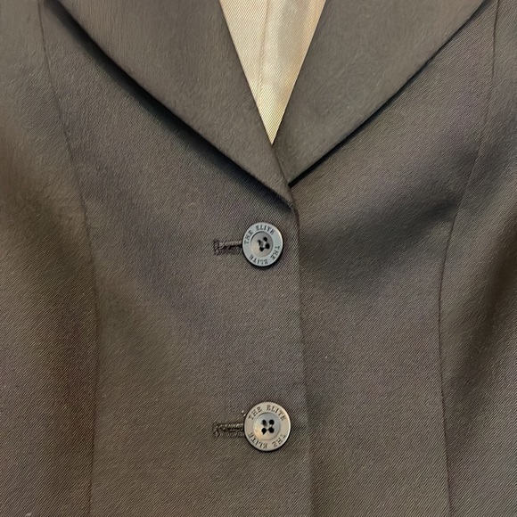 Elite children’s equestrian riding jacket. Size 10R - Picture 3 of 12